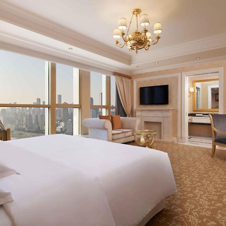 Sheraton Chongqing Hotel Экстерьер фото