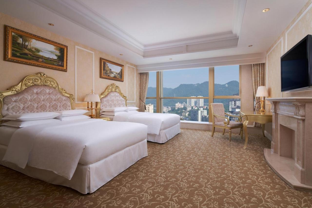 Sheraton Chongqing Hotel Экстерьер фото