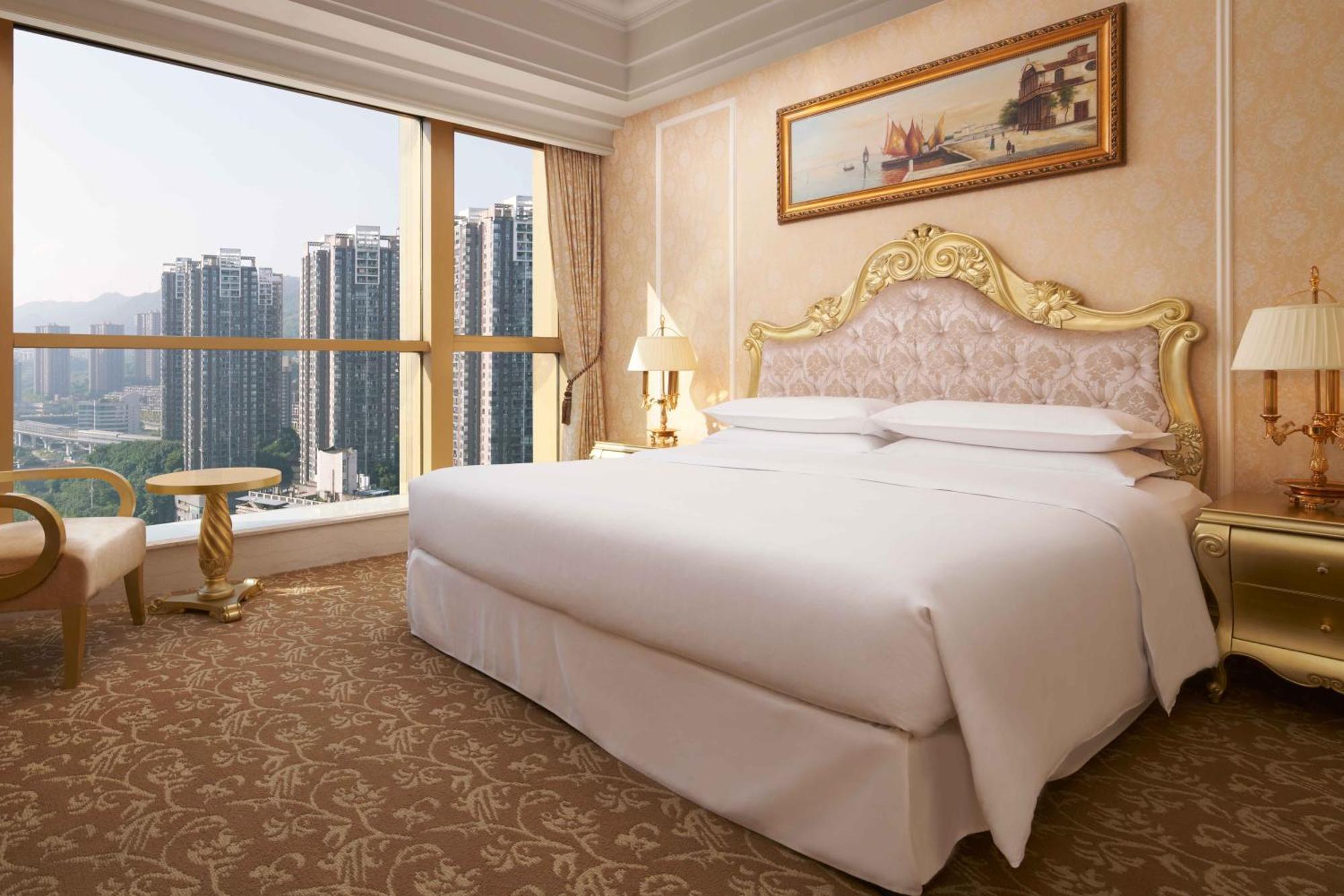 Sheraton Chongqing Hotel Экстерьер фото